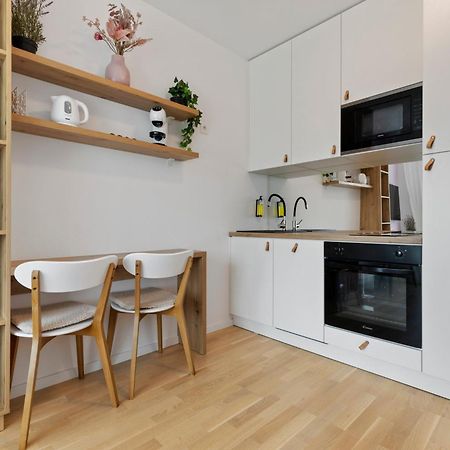 Apartmán Lam Lavender - Free Parking Bratislava Exteriér fotografie