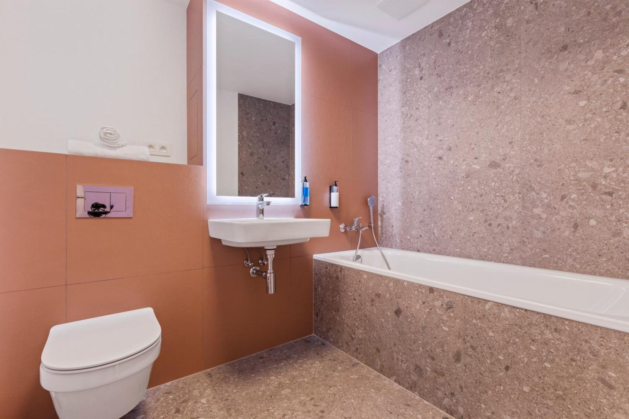 Apartmán Lam Lavender - Free Parking Bratislava Exteriér fotografie